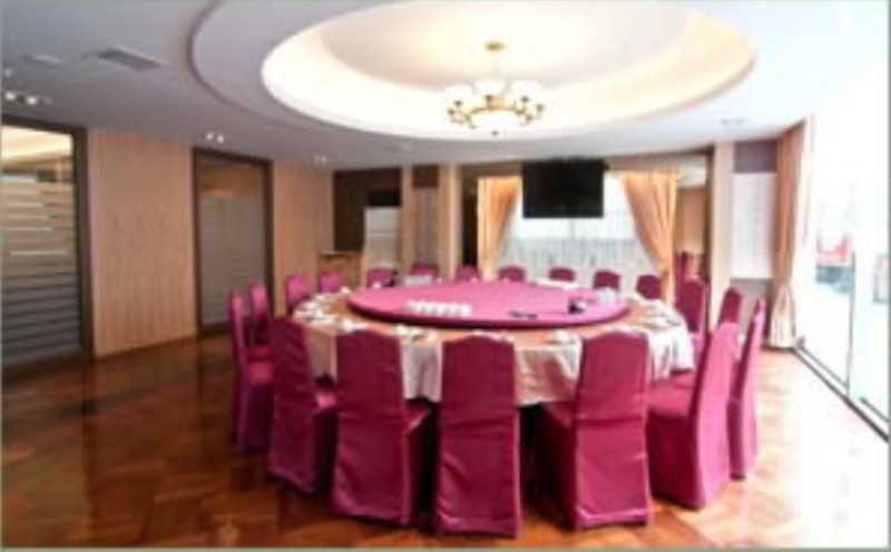 Ever Delightful Business Hotel Цзяї Екстер'єр фото