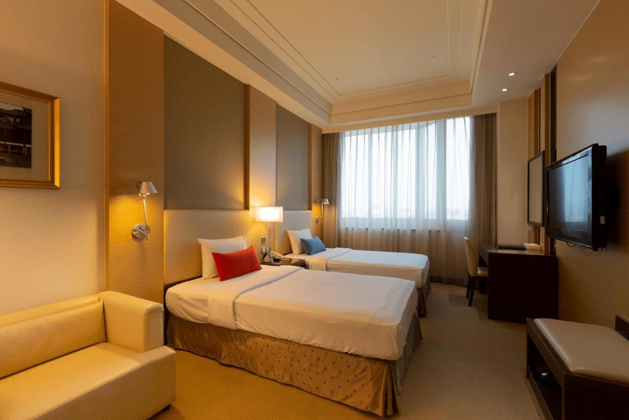 Ever Delightful Business Hotel Цзяї Екстер'єр фото