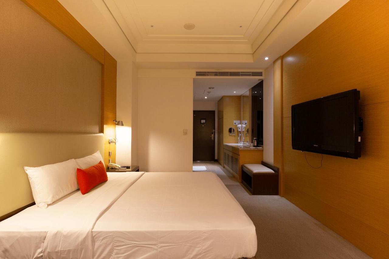 Ever Delightful Business Hotel Цзяї Екстер'єр фото