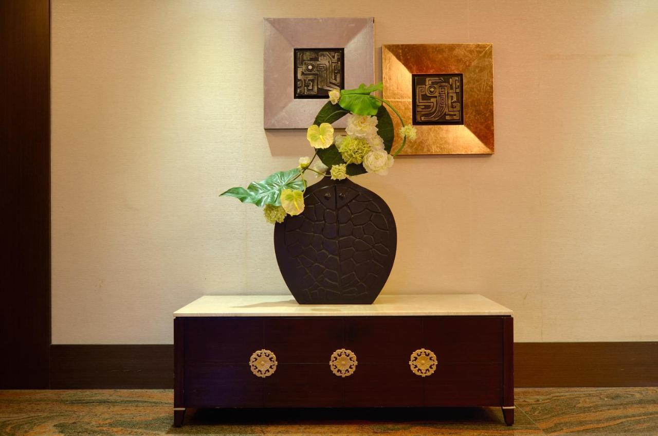Ever Delightful Business Hotel Цзяї Екстер'єр фото
