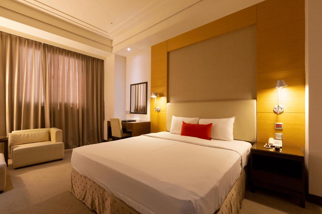 Ever Delightful Business Hotel Цзяї Екстер'єр фото